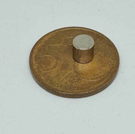 Ronde platte neodymium magneetjes 50 stuks - 5 x 5 mm - neodymium magneet - koelkast - whiteboard - radiatorfolie etc - afbeelding 3