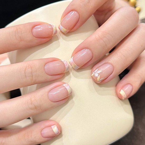 Crescentvormige French manicure stickers voor DIY nagelontwerpen - 130 stuks voor perfecte nagels, nail art en nagelverzorging - afbeelding 7