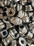 Flensmoer zelfborgend M4 DIN 6926 RVS A2-50 SW7 (500 stuks) - afbeelding 3
